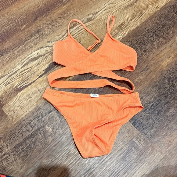 SHEIN Orange Bikini Set - Picture 1 of 1